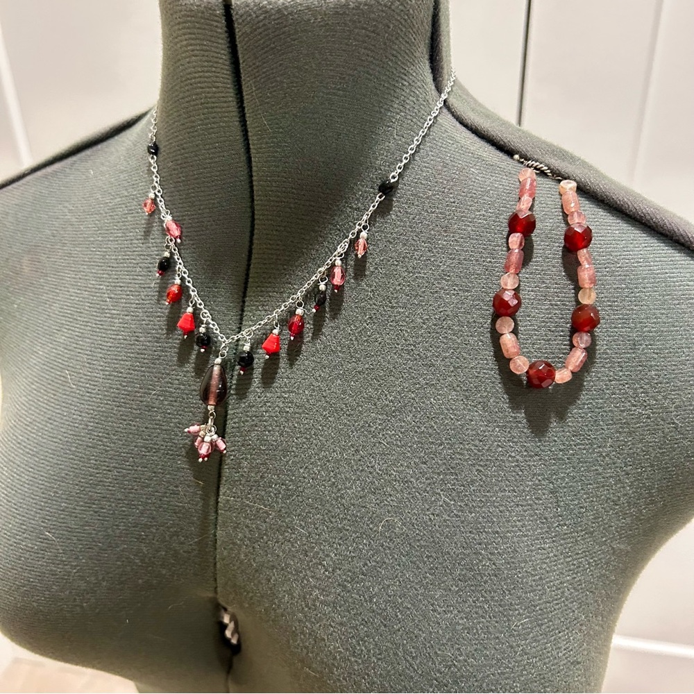 Elegant Red Necklace and Bracelet Set